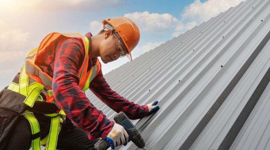 Professional metal roof installation in Dakota City, IA